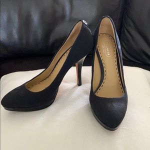 COACH black heals